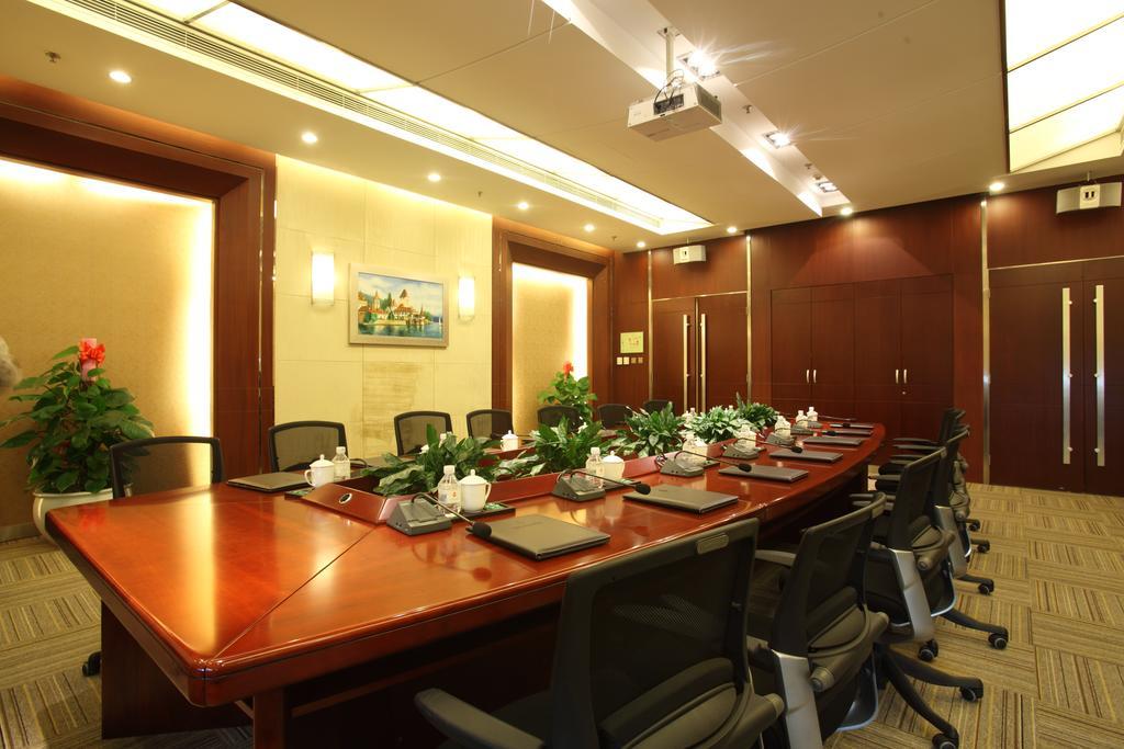Beijing Wuhuan Hotel Екстер'єр фото