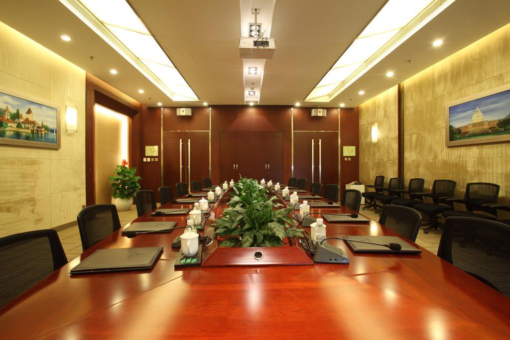 Beijing Wuhuan Hotel Екстер'єр фото