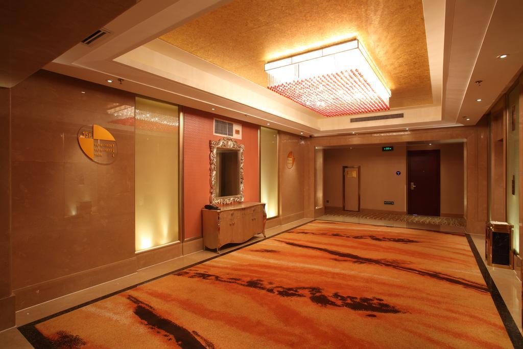 Beijing Wuhuan Hotel Екстер'єр фото