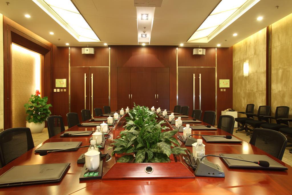 Beijing Wuhuan Hotel Екстер'єр фото