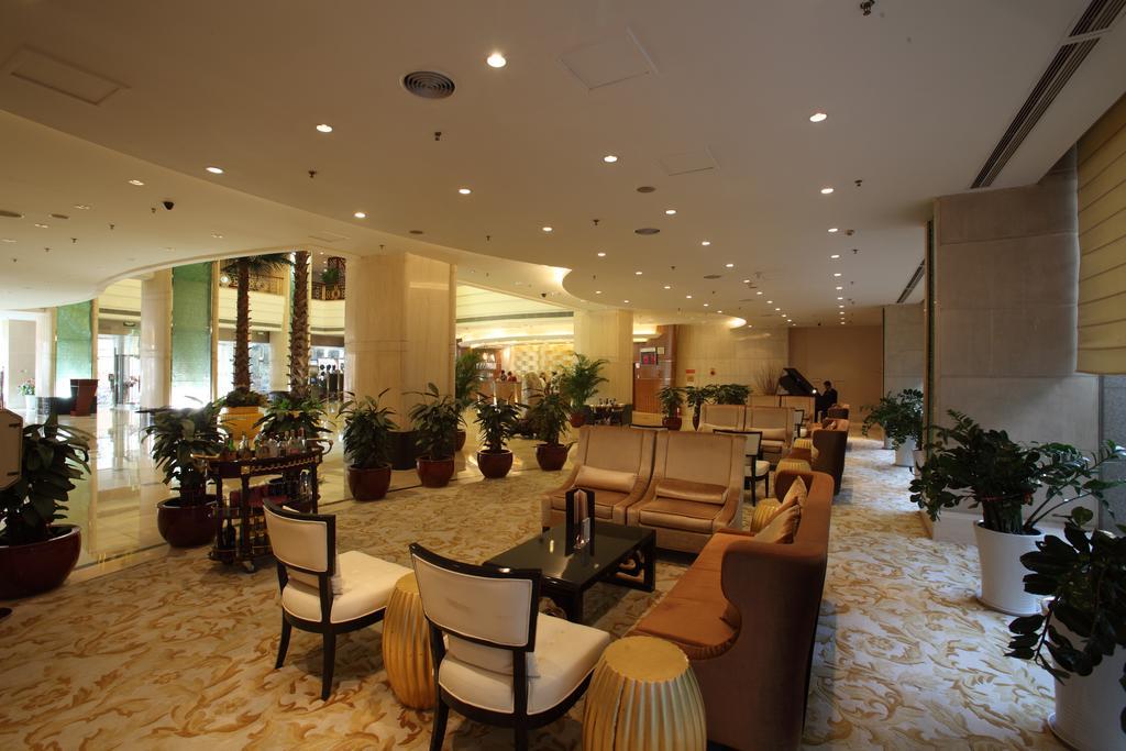 Beijing Wuhuan Hotel Екстер'єр фото